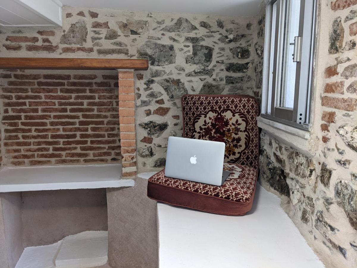 Best Sunset & Sunrise Budget Rooms Mytilene Exterior photo